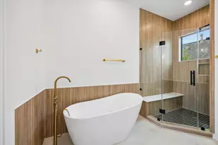 1325 W 22nd St, Houston, TX 77008 - Photo 21