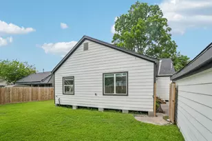 1005 Sue St, Houston, TX 77009 - Photo 25