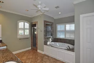 6215 Sutherland Square, Houston, TX 77081 - Photo 13