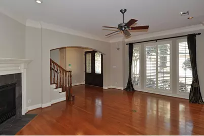 6215 Sutherland Square, Houston, TX 77081 - Photo 19