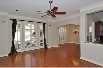 6215 Sutherland Square, Houston, TX 77081 - Photo 17