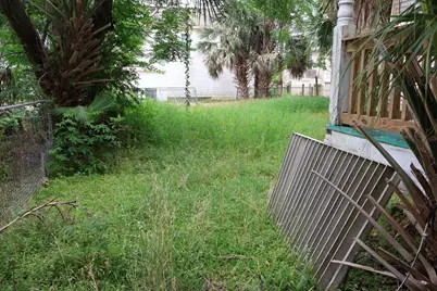 919 Winnie Street, Galveston, TX 77550 - Photo 21