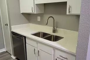 10053 Westpark Dr, Houston, TX 77042 - Photo 11