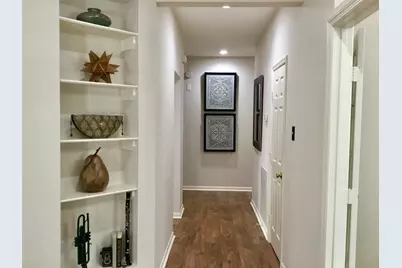 3 Spiral Vine Circle, The Woodlands, TX 77381 - Photo 3