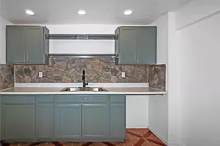 176 Barracuda St, Bayou Vista, TX 77563 - Photo 5