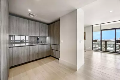 1701 Hermann Drive #22CE, Houston, TX 77019 - Photo 3