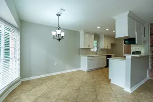 7403 Tall Pines Dr, Houston, TX 77088 - Photo 11