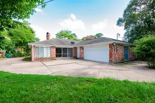 7403 Tall Pines Dr, Houston, TX 77088 - Photo 21