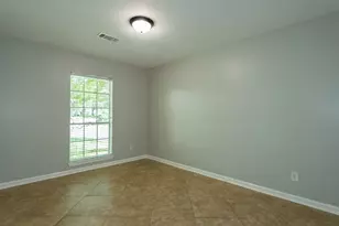 7403 Tall Pines Dr, Houston, TX 77088 - Photo 17