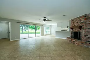 7403 Tall Pines Dr, Houston, TX 77088 - Photo 7