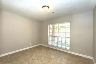 7403 Tall Pines Dr, Houston, TX 77088 - Photo 15