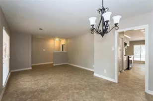 7403 Tall Pines Dr, Houston, TX 77088 - Photo 11