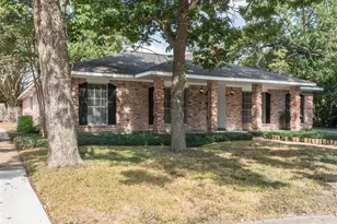 7403 Tall Pines Dr, Houston, TX 77088 - Photo 3