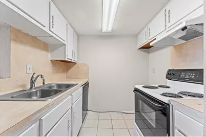 7200 Clarewood Drive #1805, Houston, TX 77036 - Photo 5
