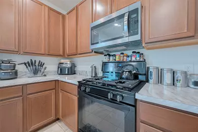 602 Willow Briar Drive, Houston, TX 77090 - Photo 19