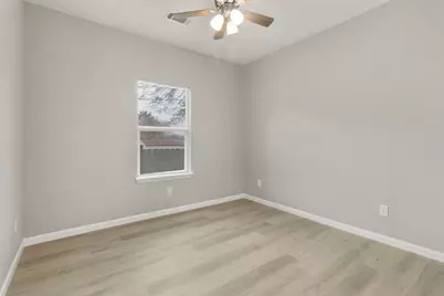 206 S Brownell Street, La Porte, TX 77571 - Photo 9