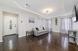 617 Frisco St, Houston, TX 77022 - Photo 3