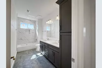 5427 Bellfort Avenue #B, Houston, TX 77033 - Photo 19