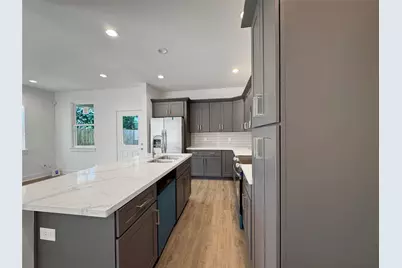 5427 Bellfort Avenue #B, Houston, TX 77033 - Photo 9