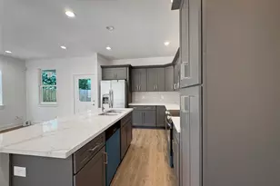 5427 Bellfort Ave, Houston, TX 77033 - Photo 9