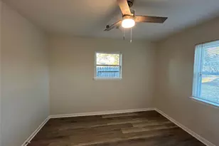 2406 Lynn Dr, Pearland, TX 77581 - Photo 9