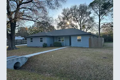 2406 Lynn Drive, Pearland, TX 77581 - Photo 3