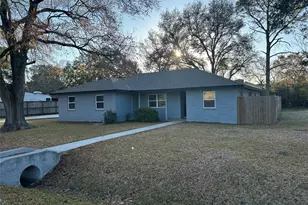 2406 Lynn Dr, Pearland, TX 77581 - Photo 3