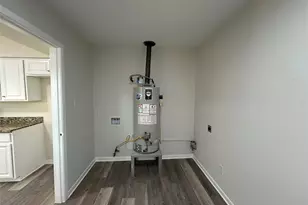 2406 Lynn Dr, Pearland, TX 77581 - Photo 7