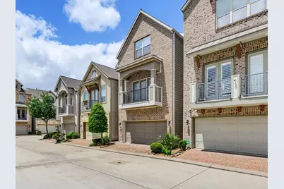 8418 Oak Leaf Point Drive, Houston, TX 77055 - Photo 17