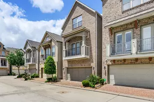 8418 Oak Leaf Point Dr, Houston, TX 77055 - Photo 17