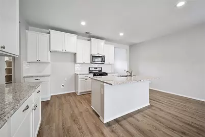 9295 Inland Leather Lane, Conroe, TX 77385 - Photo 11