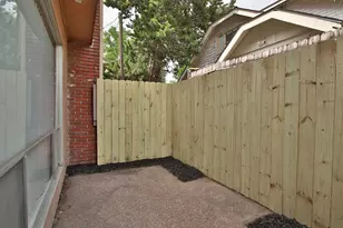 1731 Commonwealth St, Houston, TX 77006 - Photo 15