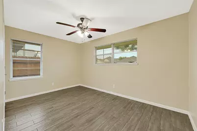 1407 Avenue I, Houston, TX 77587 - Photo 9
