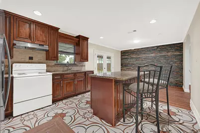 1407 Avenue I, Houston, TX 77587 - Photo 3