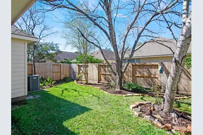 199 W Lilac Ridge Place, Conroe, TX 77384 - Photo 5