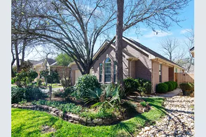 199 W Lilac Ridge Place, Conroe, TX 77384 - Photo 3