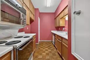 360 Wilcrest Dr, Houston, TX 77042 - Photo 21
