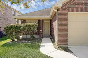 3139 Lodgemist Ln, Dickinson, TX 77539 - Photo 3