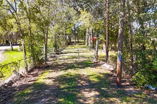 6253 N FM 441 Rd, El Campo, TX 77437 - Photo 1