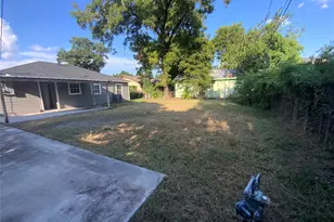 610 Fostoria Ln, Houston, TX 77076 - Photo 27