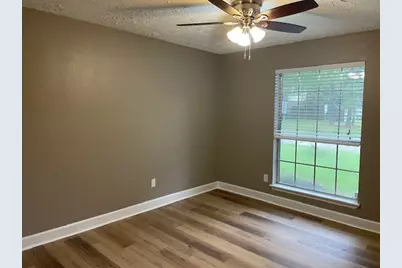 1314 Oak Hollow Drive, Friendswood, TX 77546 - Photo 7