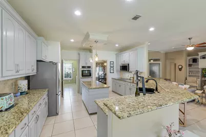 8 Fairfield Drive, Montgomery, TX 77356 - Photo 7