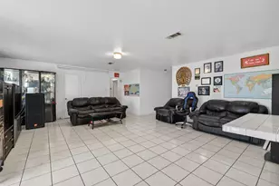 9002 Bunny Run Dr, Houston, TX 77088 - Photo 5