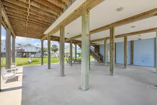 4015 War Chest Ct, Galveston, TX 77554 - Photo 33
