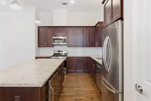 960 W 24th St, Houston, TX 77008 - Photo 11