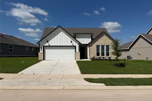 1717 San Jacinto Dr, Brenham, TX 77833 - Photo 1
