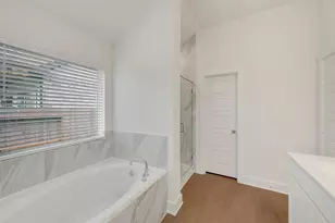 21451 Jacaranda Blossom Wy, Tomball, TX 77447 - Photo 5