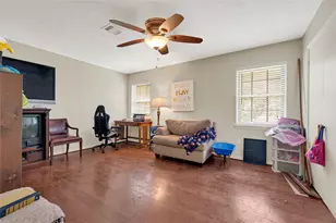 660 Stonewall Jackson Dr, Conroe, TX 77302 - Photo 29