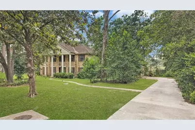 660 Stonewall Jackson Drive, Conroe, TX 77302 - Photo 5