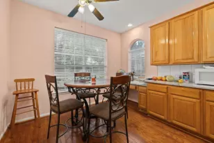 9046 Fairbloom Ln, Houston, TX 77040 - Photo 17